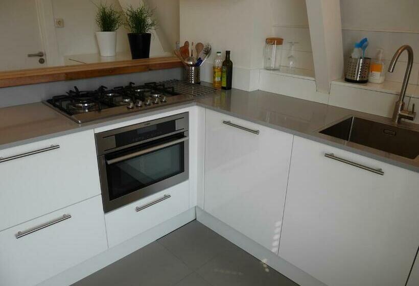 إستديو قياسى مزود بشرفة, Casa Del Cisne