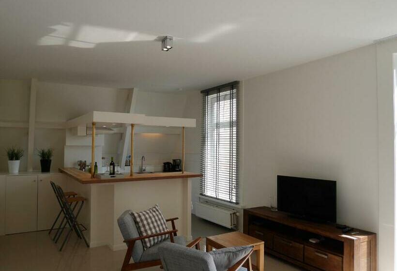 إستديو قياسى مزود بشرفة, Casa Del Cisne