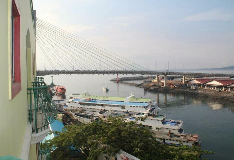 디럭스 룸, Celebes