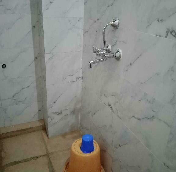 اتاق کلاسیک سه تخته, Spot On 92711  Krishna Palace