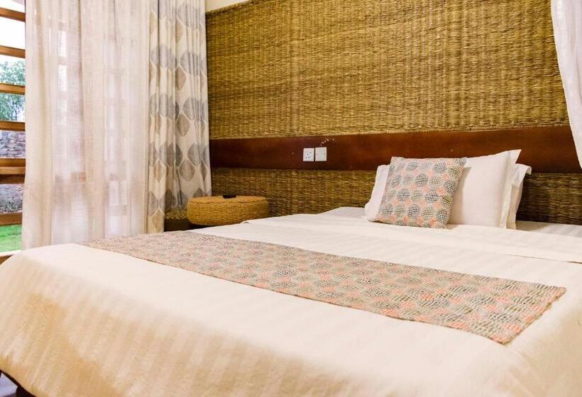 اتاق استاندارد, Tooro Fairway