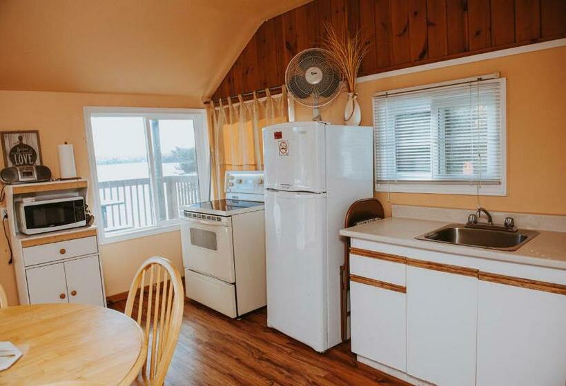 منزل غرفة نوم واحدة, Lang Lake Resort