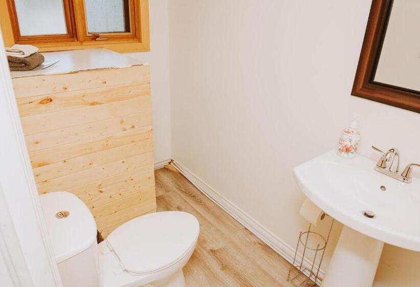 جناح عائلي, Lang Lake Resort