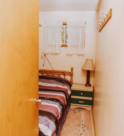 منزل 4 غرف نوم, Lang Lake Resort