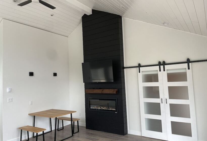 منزل غرفة نوم واحدة, Lang Lake Resort