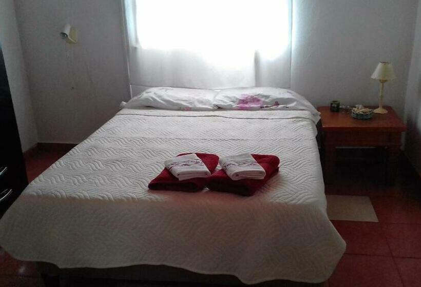 استودیوی استاندارد, Mini Apartamentos