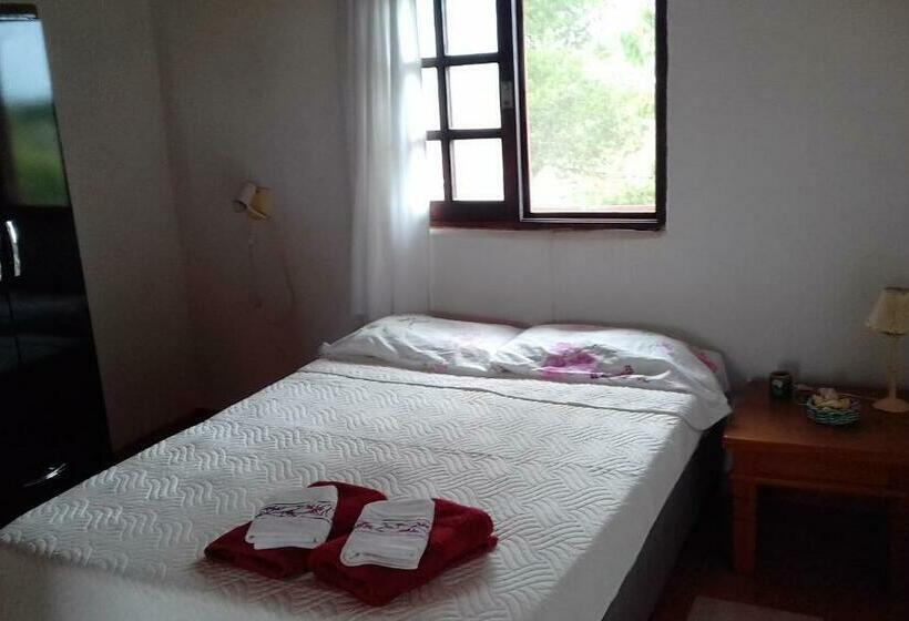 استودیوی استاندارد, Mini Apartamentos