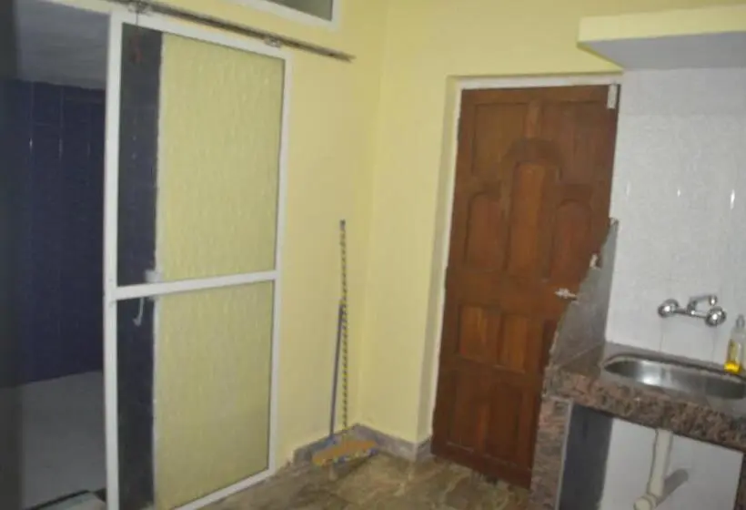 اتاق لوکس با بالکن, James Guesthouse