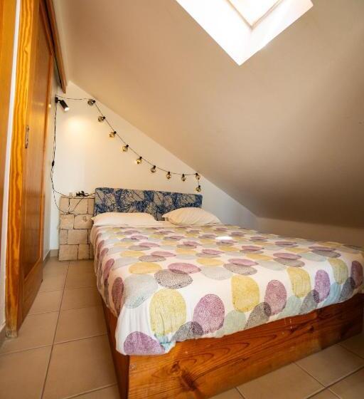 غرفة قياسية مطلّة علي البحر مزوَّدة بشُرفة, Alex Surf Hostel