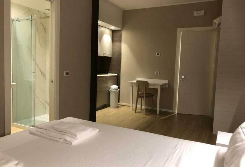 اتاق لوکس با بالکن, Approdo Residence