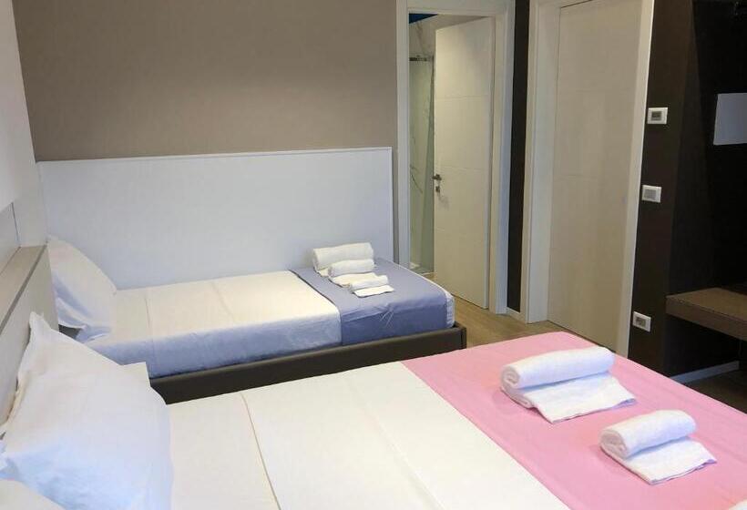 バルコニー付きスタンダードトリプルルーム, Approdo Residence