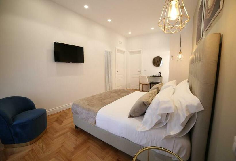 اتاق لوکس, Casa Sant Elmo 21