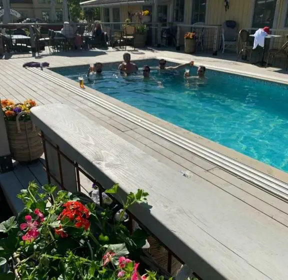プールの見えるシングルルーム, Två Små Svin Bnb