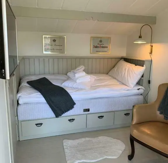 プールの見えるシングルルーム, Två Små Svin Bnb