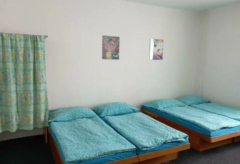 浴室共有スタンダード4人用ルーム, Penzion Hraničář