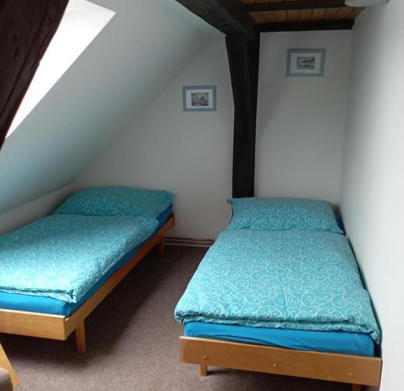 غرفة قياسية رباعية حمام مشترك, Penzion Hraničář