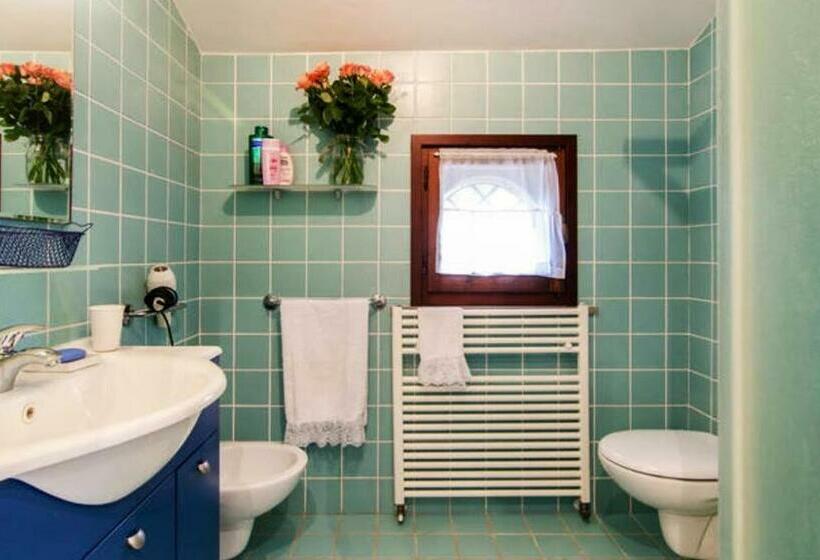 اتاق دوبلکس, Villa Conero