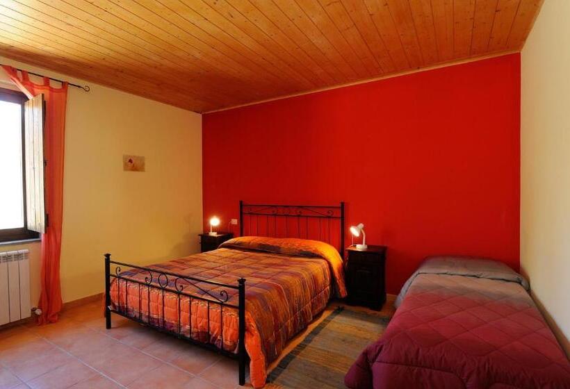 اتاق استاندارد سه نفره, Agriturismo Arcobaleno Assisi