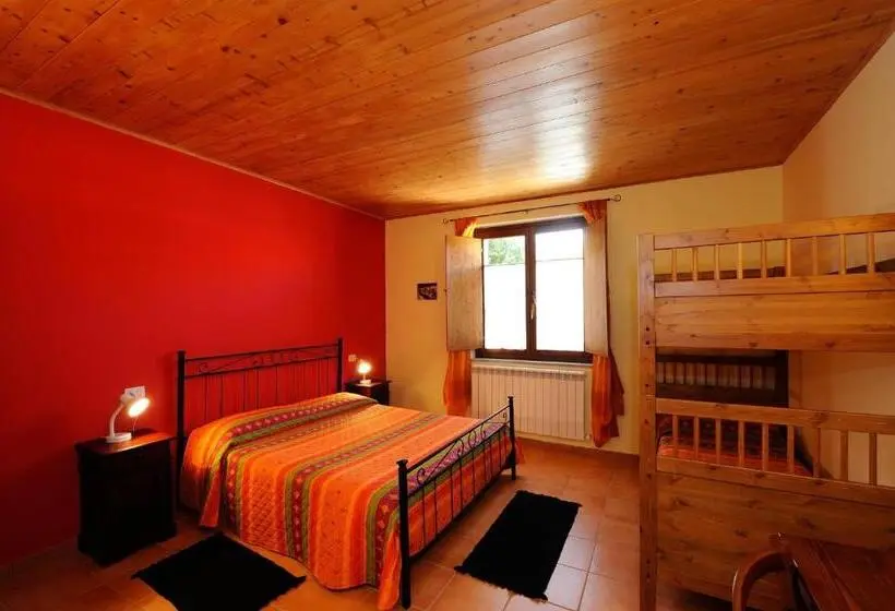 スタンダード４人部屋, Agriturismo Arcobaleno Assisi