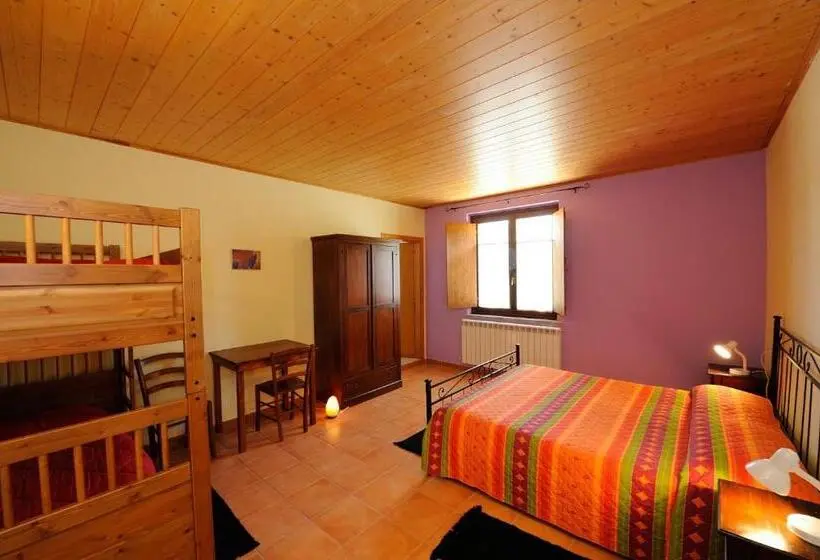 スタンダード４人部屋, Agriturismo Arcobaleno Assisi