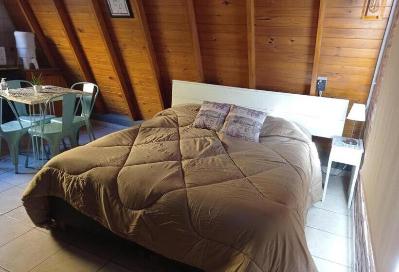 بنجلو قياسى, Apart Hotel Quedate