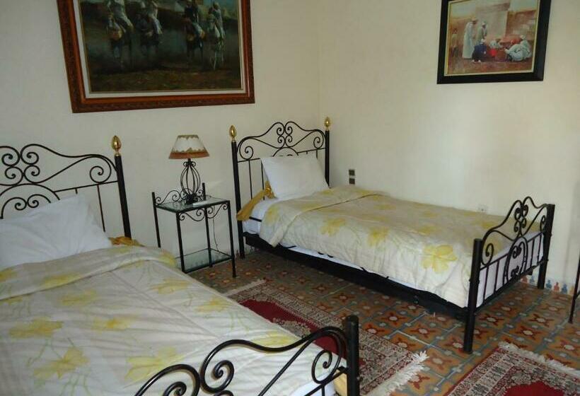 غرفة قياسية, Riad L  Arganier D  Or