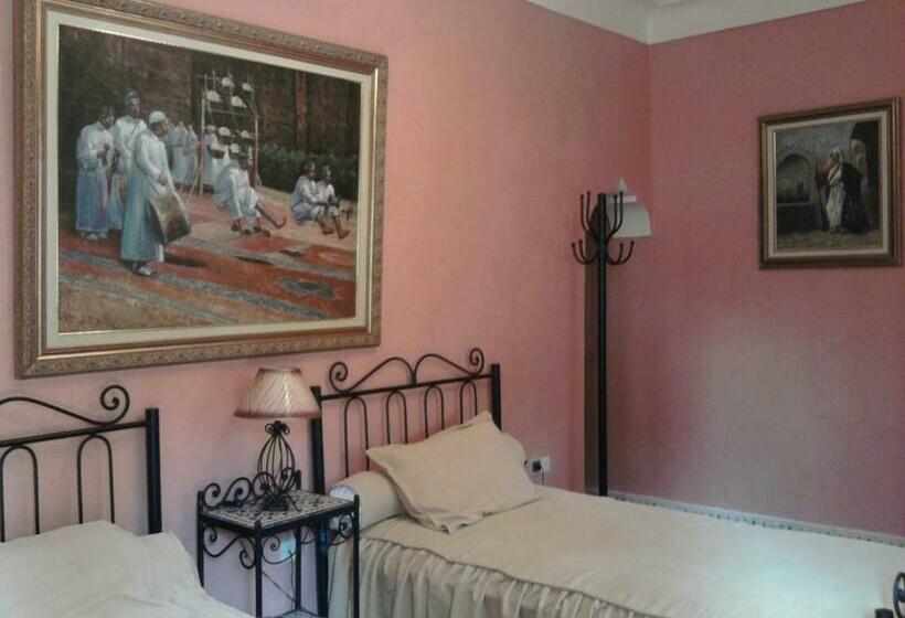 غرفة قياسية, Riad L  Arganier D  Or