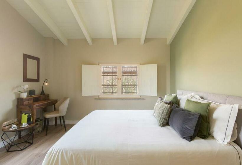 חדר סופריור, White Tail Organic Farm