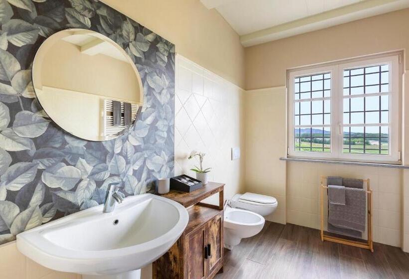 Family Suite, White Tail Organic Farm