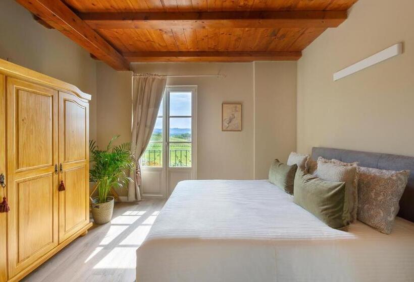 Family Suite, White Tail Organic Farm