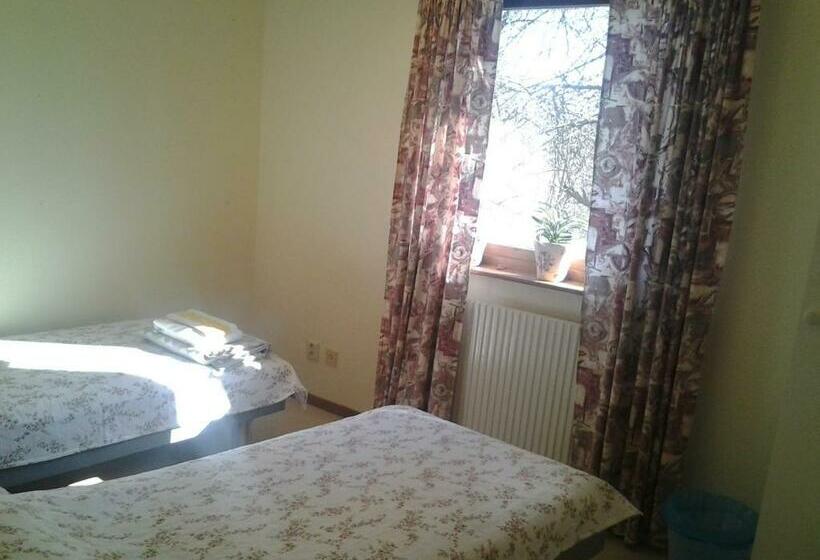 غرفة أساسية حمام مشترك, ängens B&b