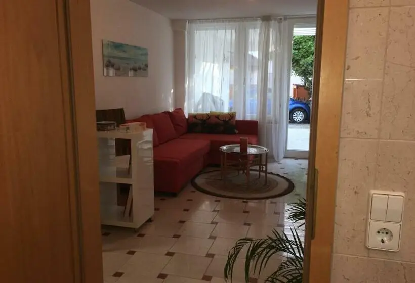 Duplex-huone, Emc Maisonette