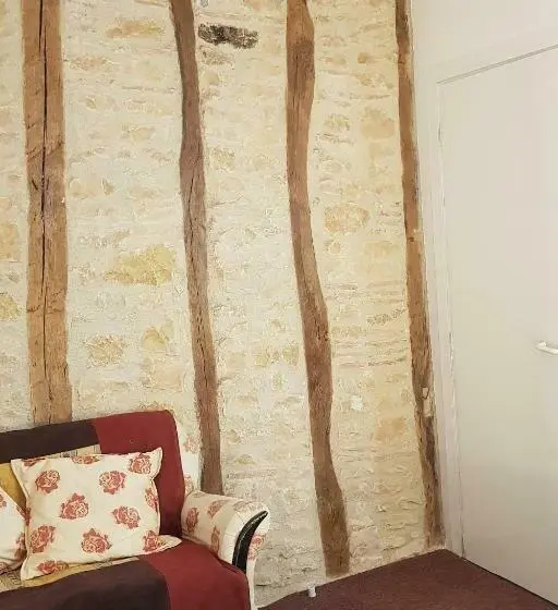 メゾネットスイート, Gazelle Guest House And Art Gallery