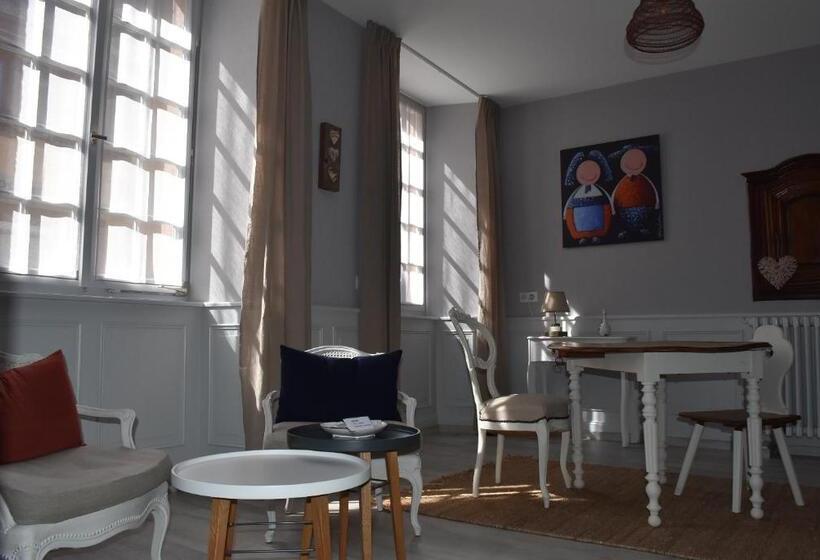 デラックスルーム, L Hadestal