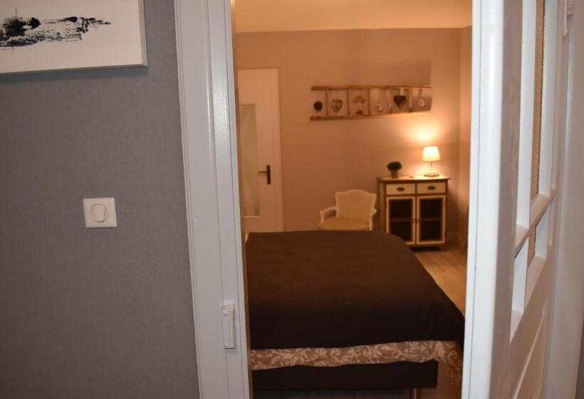 デラックスルーム, L Hadestal