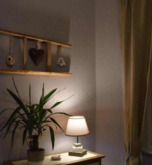 デラックスルーム, L Hadestal