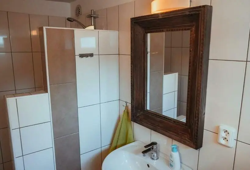 Talo 3 Makuuhuonetta, Pension Rokytka