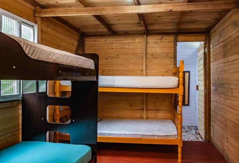 חדר משפחתי, Pousada Pico Da Galera/maquiné