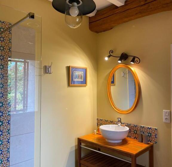 带花园景观的标准三人间, Brin De Cocagne