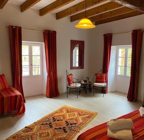 带花园景观的标准三人间, Brin De Cocagne