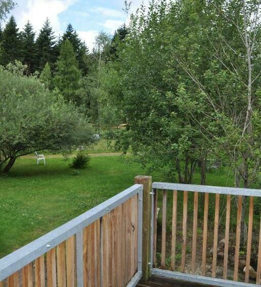 غرفة ديلوكس مزودة بشرفة, Chambre Merisier Dans Une Ferme Avec étang Privé Au Coeur De La Région Des Mille étangs, Faucogney E