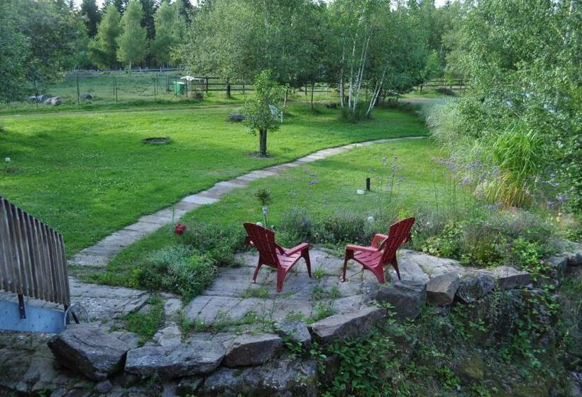 غرفة ديلوكس مزودة بشرفة, Chambre Merisier Dans Une Ferme Avec étang Privé Au Coeur De La Région Des Mille étangs, Faucogney E