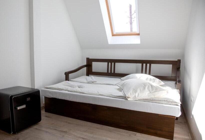 4인용 스탠다드 룸, Csató Panzió   Pensiunea Csató