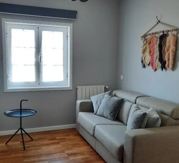 Perhesviitti, Smiling Places Guest House In Labruge