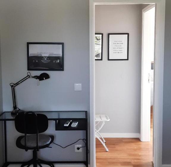 Family Suite, Smiling Places Guest House In Labruge