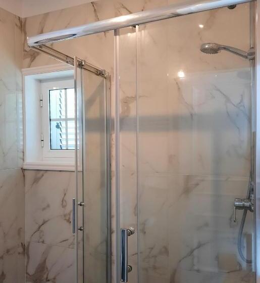 Family Suite, Smiling Places Guest House In Labruge