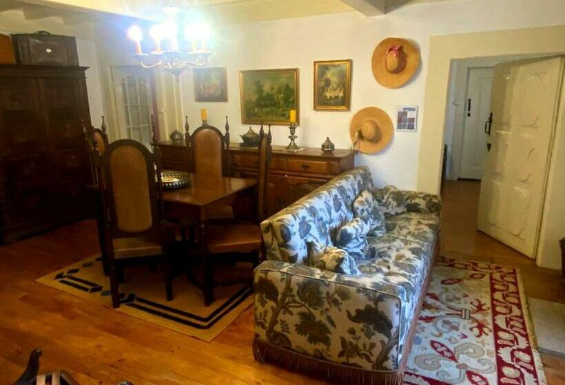 סוויטה, Solar Dos Carvalhos