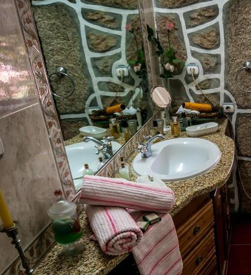 חדר סטנדרט לארבעה, Solar Dos Carvalhos