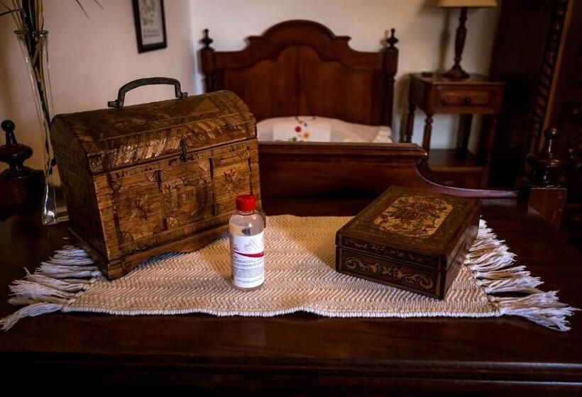 חדר סטנדרט לארבעה, Solar Dos Carvalhos