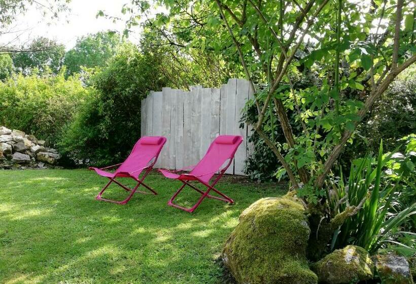 סוויטת דופלקס, Varzay Autour Du Puits